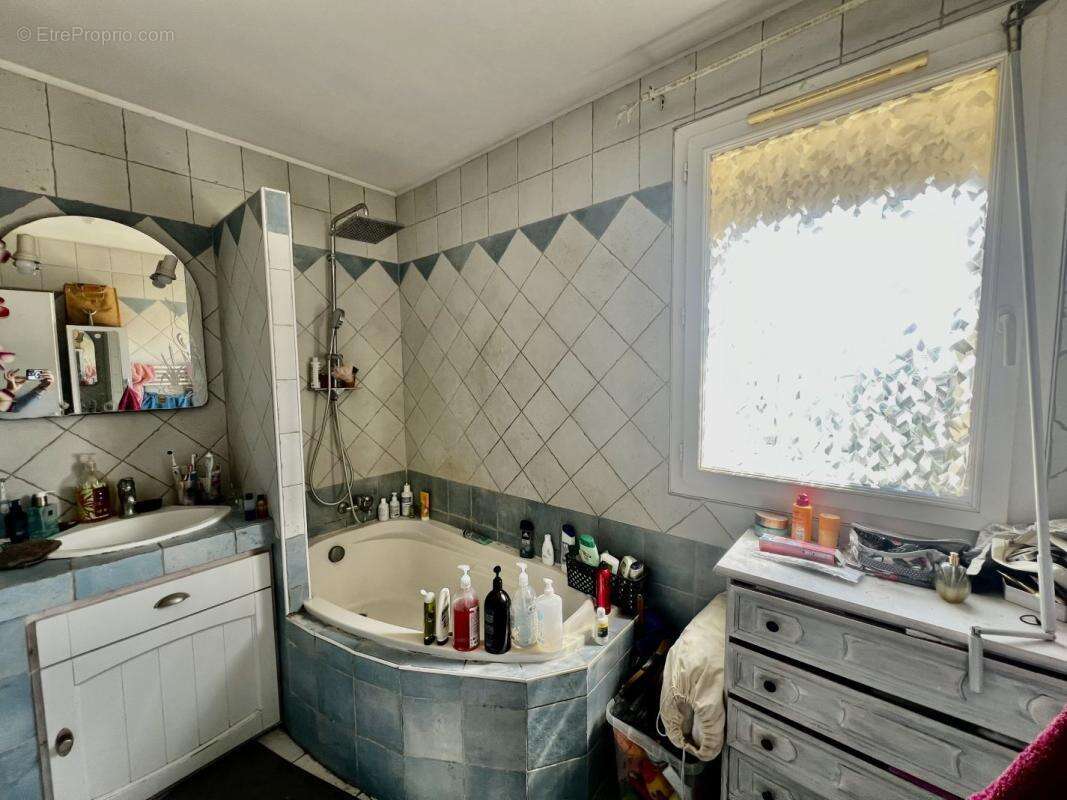 Maison à SAINT-GILLES