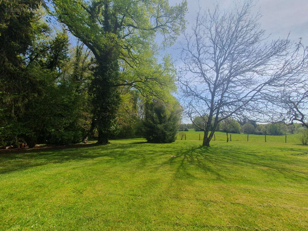 Maison à SAINT-PRIVAT