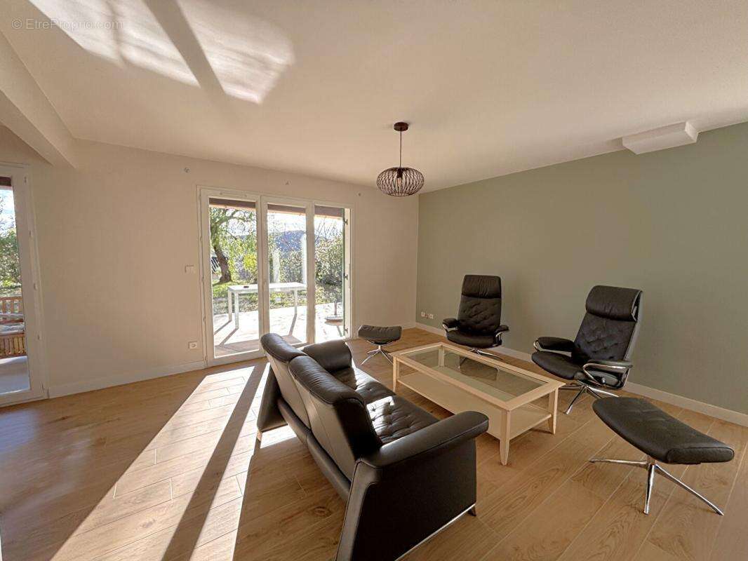 La Colle-sur-Loup, Élégante maison familiale rénovée, calme absolu - photo 7