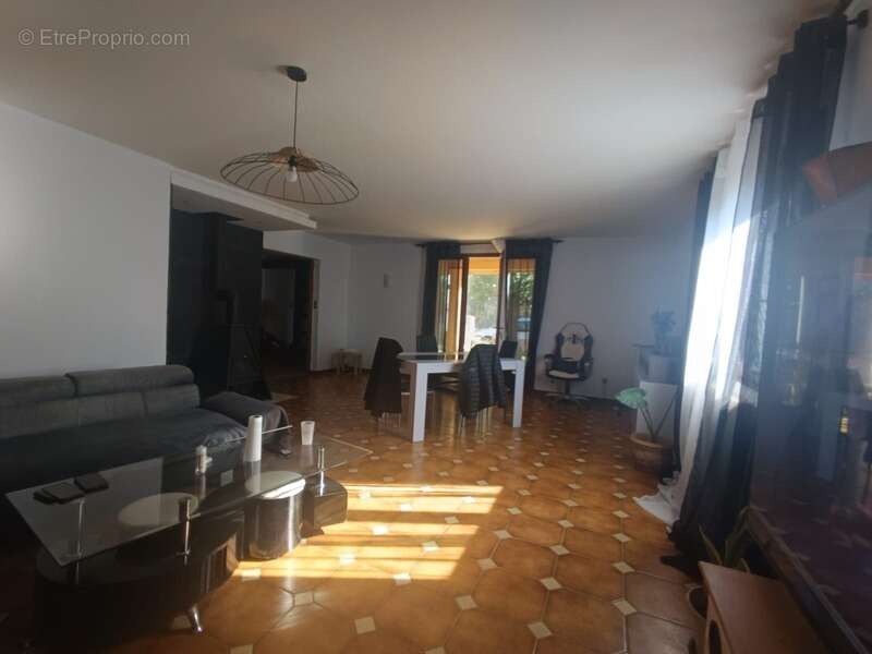 Maison à ALIGNAN-DU-VENT