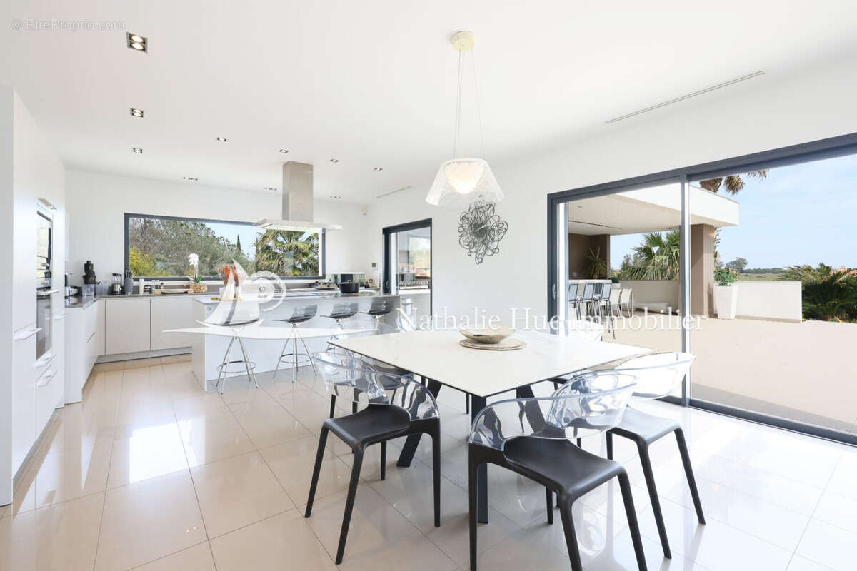 Maison 297 m² à Perpignan  - photo 8
