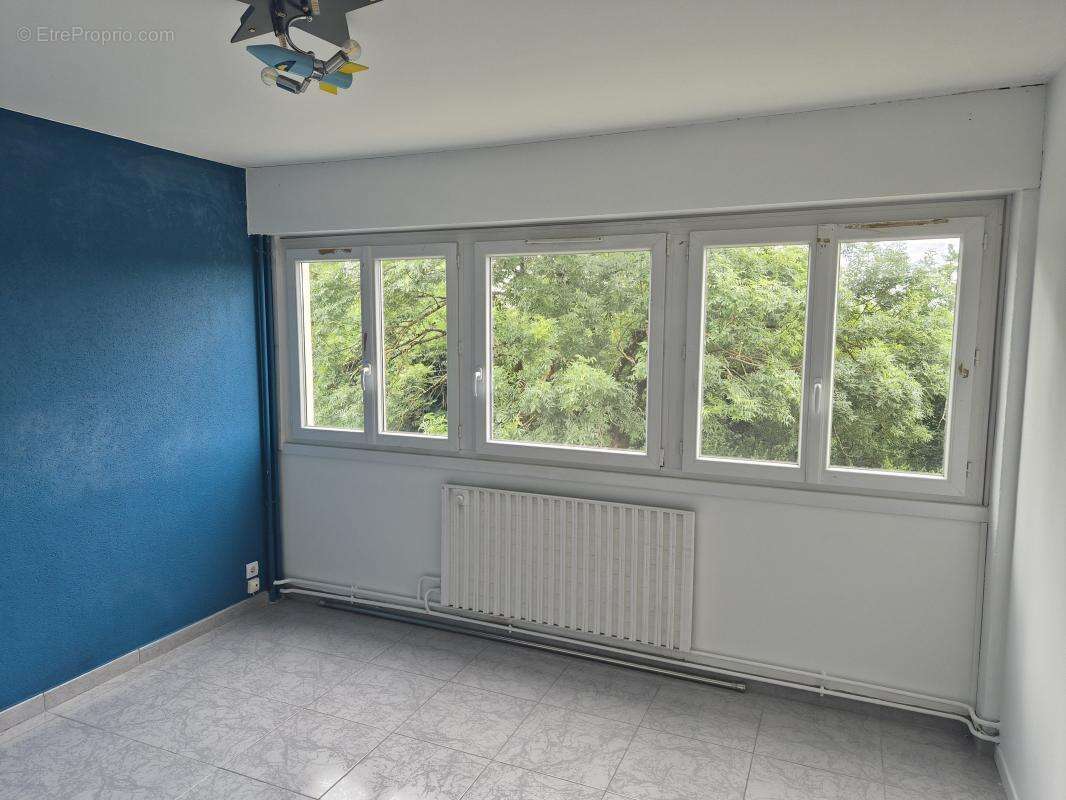 Appartement à DECINES-CHARPIEU
