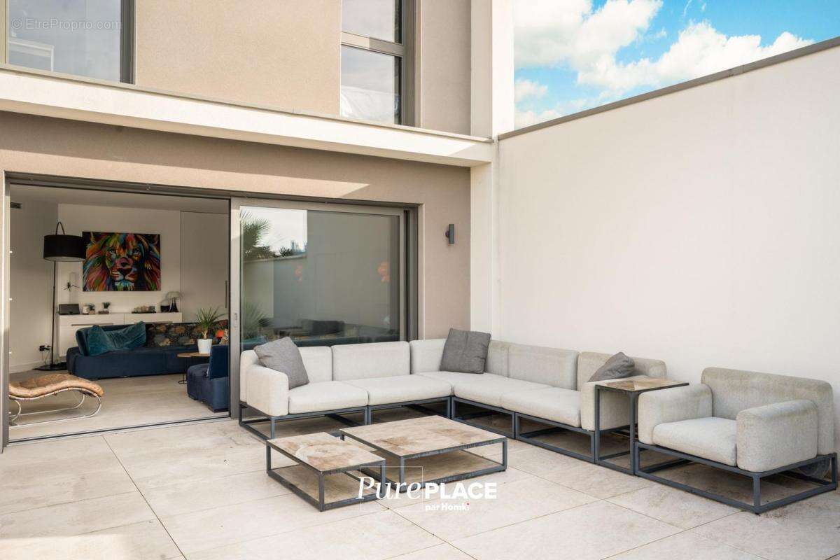 Maison à SAINT-CYR-AU-MONT-D'OR