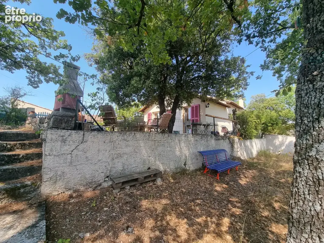 EXCLUSIVITE A MONTMEYAN !! Villa indépendante de 70m2 sur une parcelle de 1700m2 environ avec garage et vue - photo 5