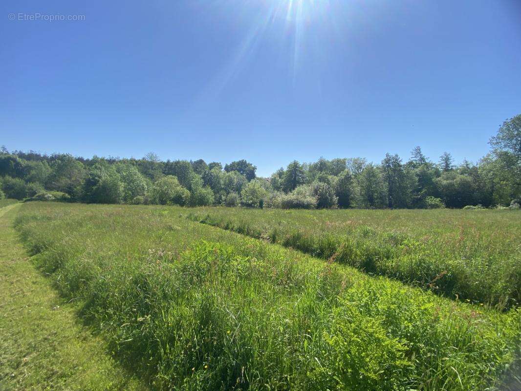 Maison à MOUTIERS-LES-MAUXFAITS