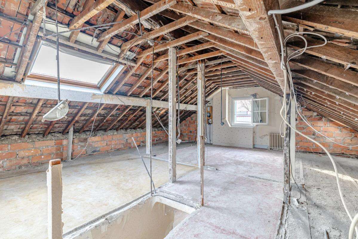 Maison à VIRY-CHATILLON