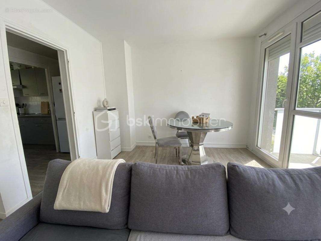 Appartement à PETIT-COURONNE