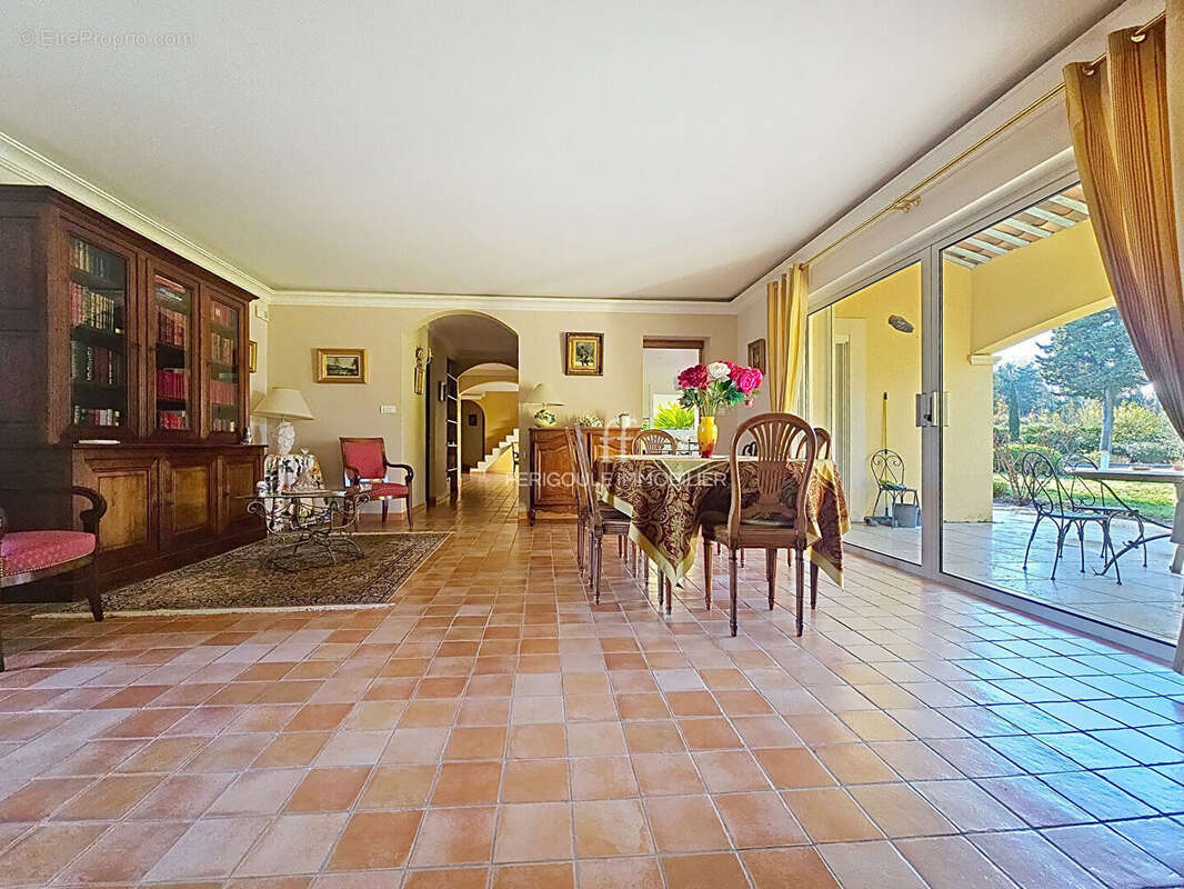 Maison à ROCHEFORT-DU-GARD