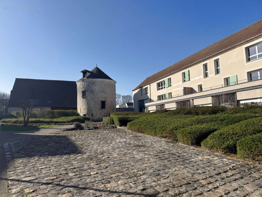 Appartement à SURVILLIERS