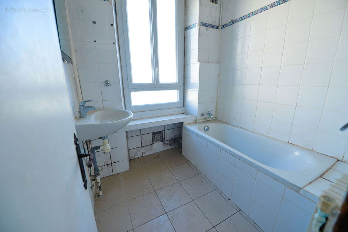 Appartement à LES PONTS-DE-CE