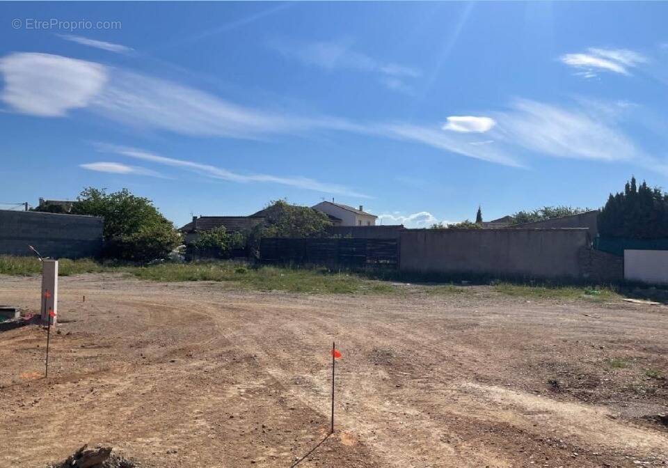 Terrain à PEPIEUX