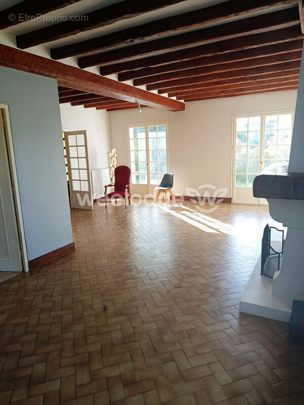 Maison à POULIGNY-SAINT-PIERRE