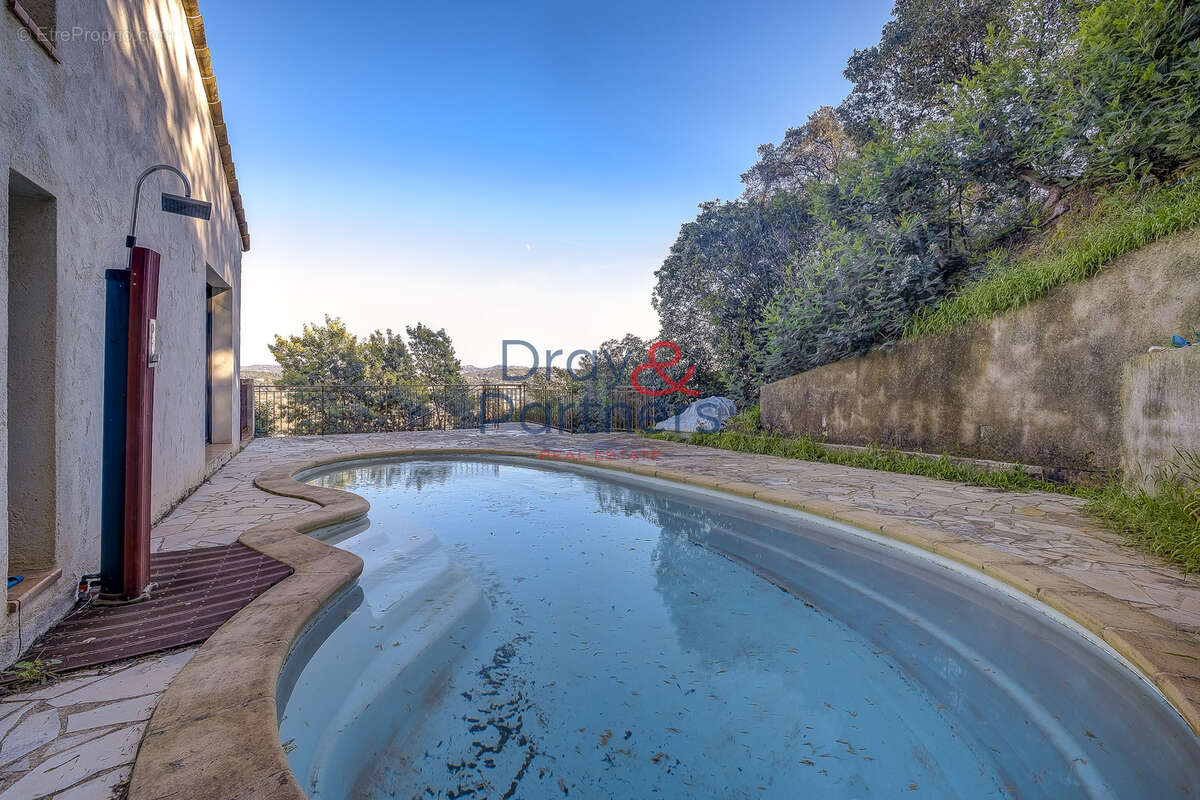 Villa  indépendante de  6 pièces avec  piscine à rénover - photo 34