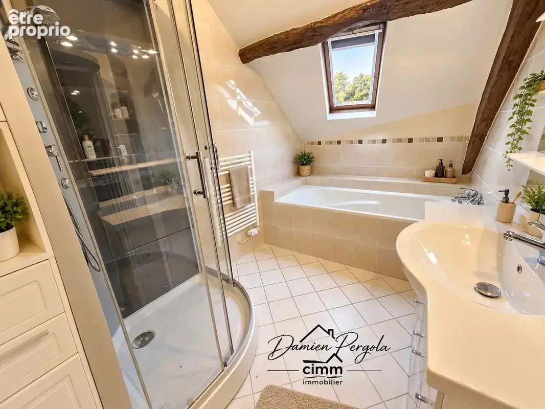 Immeuble de rapport avec habitation et local commercial au cœur de Montignac-Lascaux - photo 8