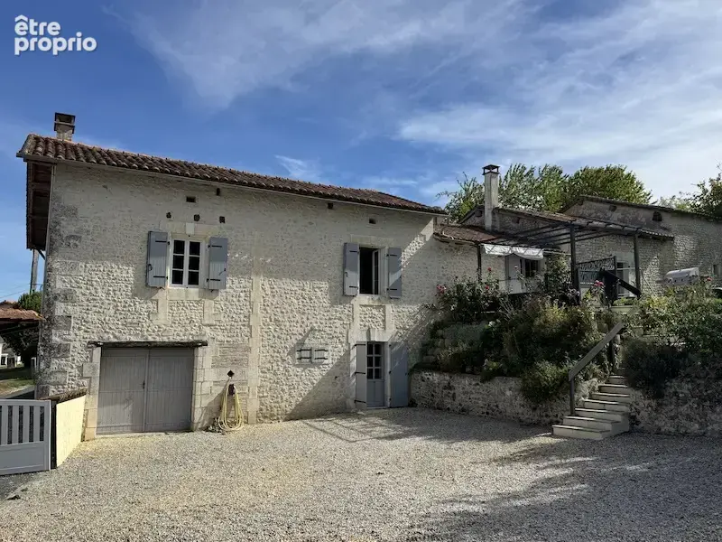 Belle maison de caractère avec piscine chauffée et grand jardin - photo 8