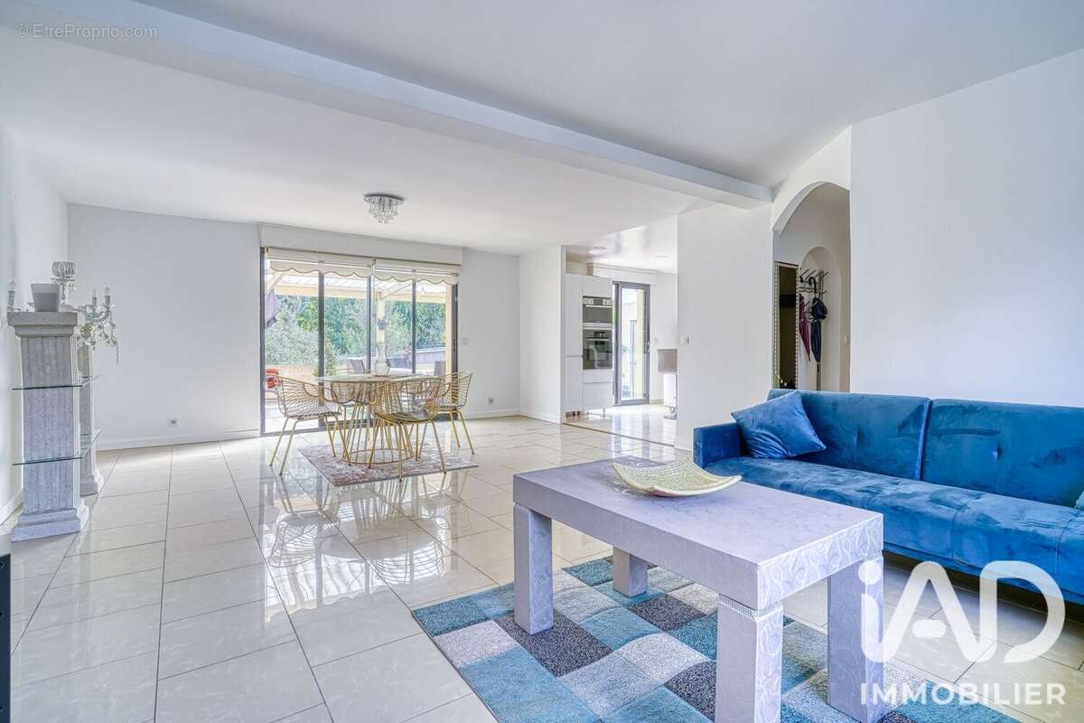 Maison 116 m² à Vaujours  - photo 2