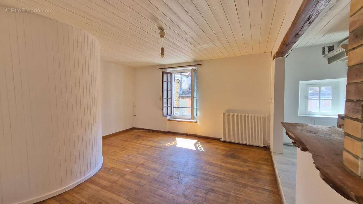 ARPAJON, centre, petite copro, T2 36.82 m² en bon état - photo 2