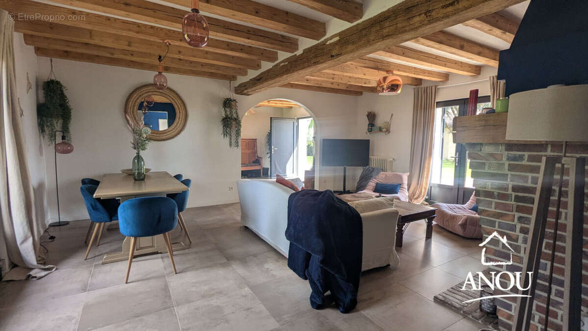 Maison à YEVRES