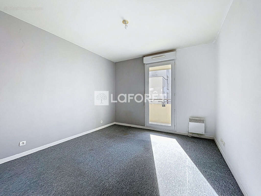 Appartement à COMBS-LA-VILLE