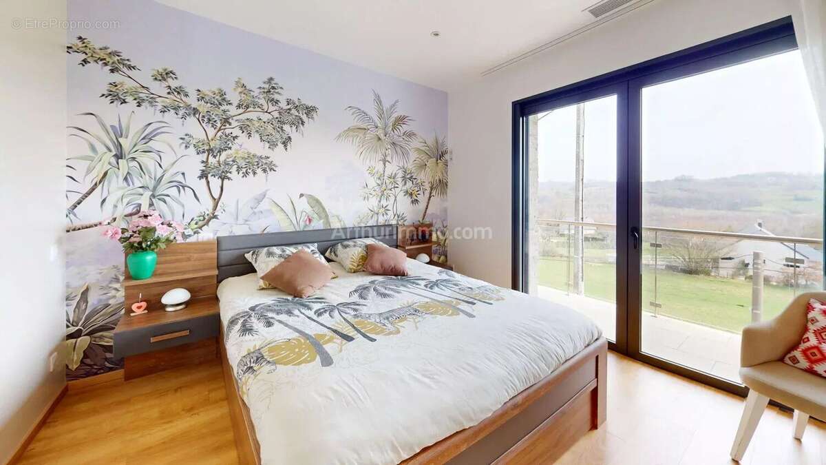 Appartement à POUEYFERRE