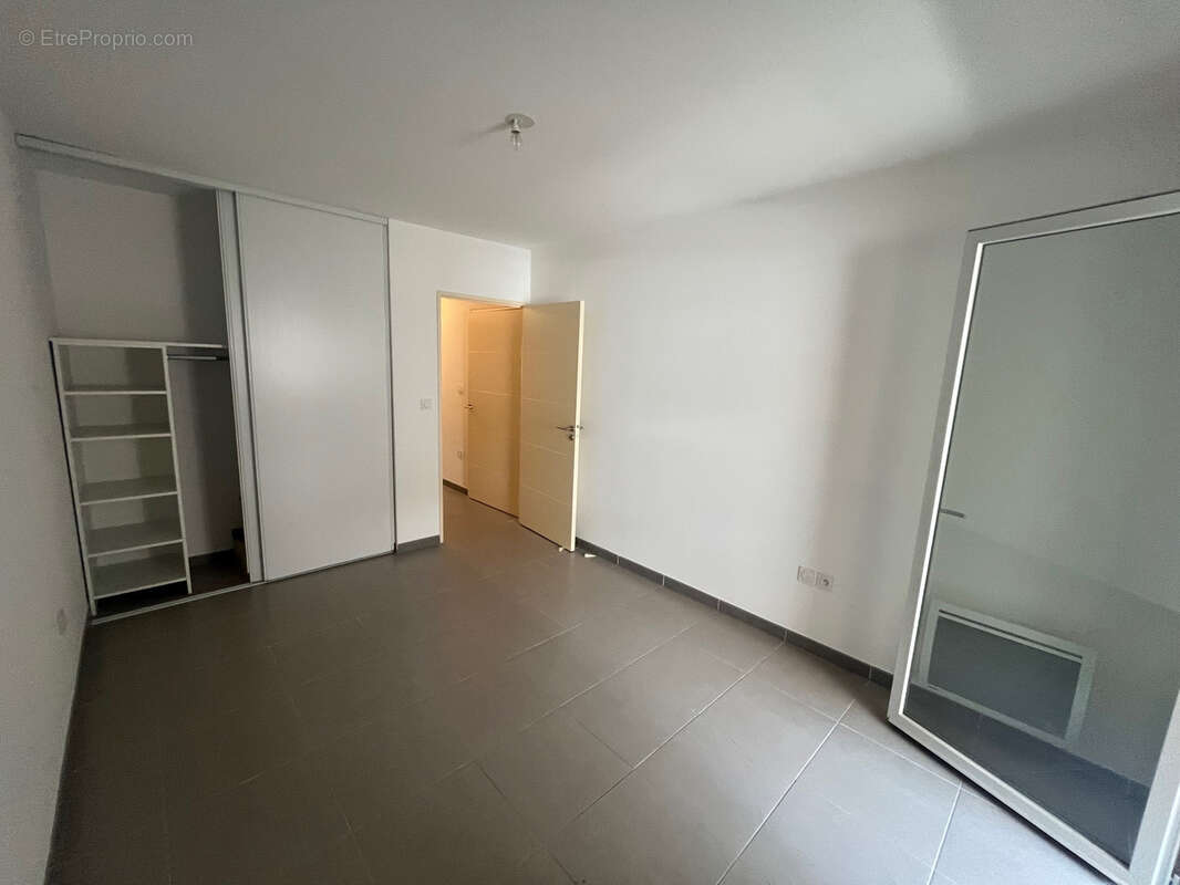 Appartement à MARSEILLE-2E