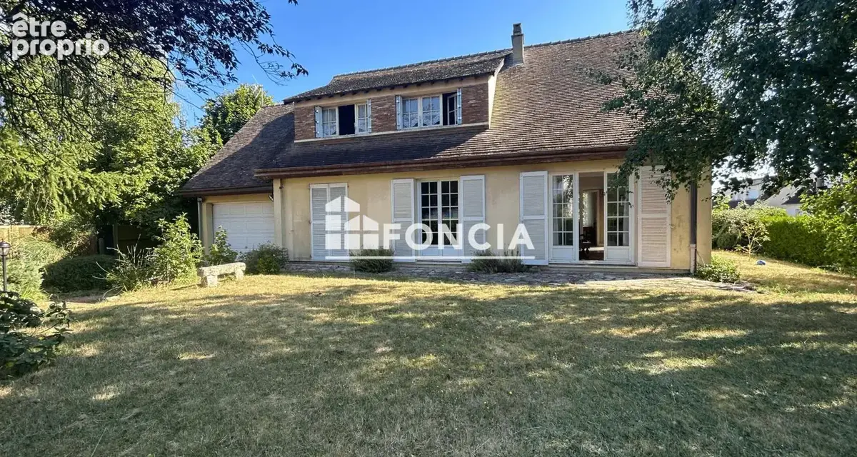 Maison traditionnelle 7 pièces - photo 1