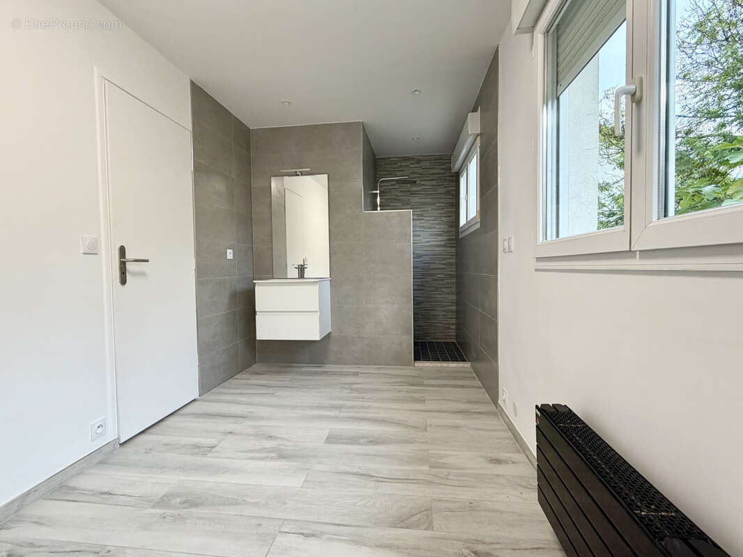 Maison à LIMEIL-BREVANNES