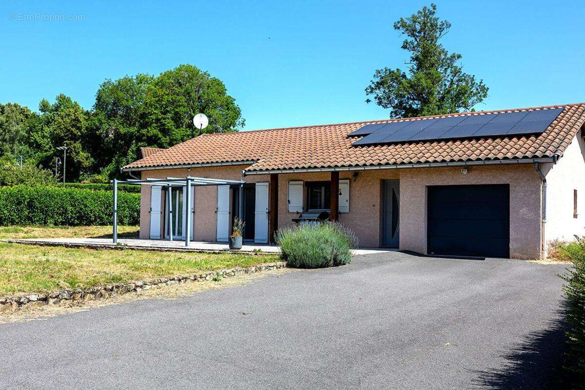 Maison à VIOLAY