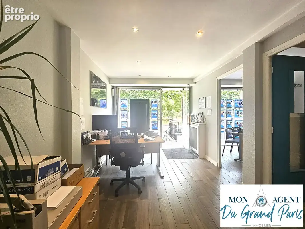 Local commercial + Box en sous sol - Gif Sur Yvette centre ville - proche Gare, commerces, acces rapide Paris Saclay - photo 2