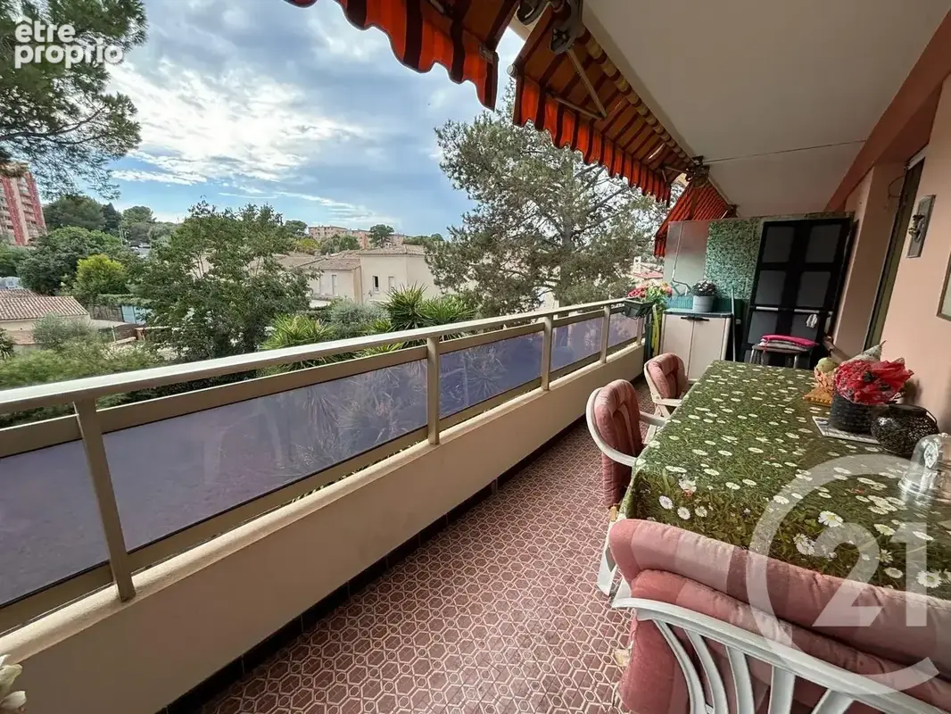 Appartement à LE CANNET