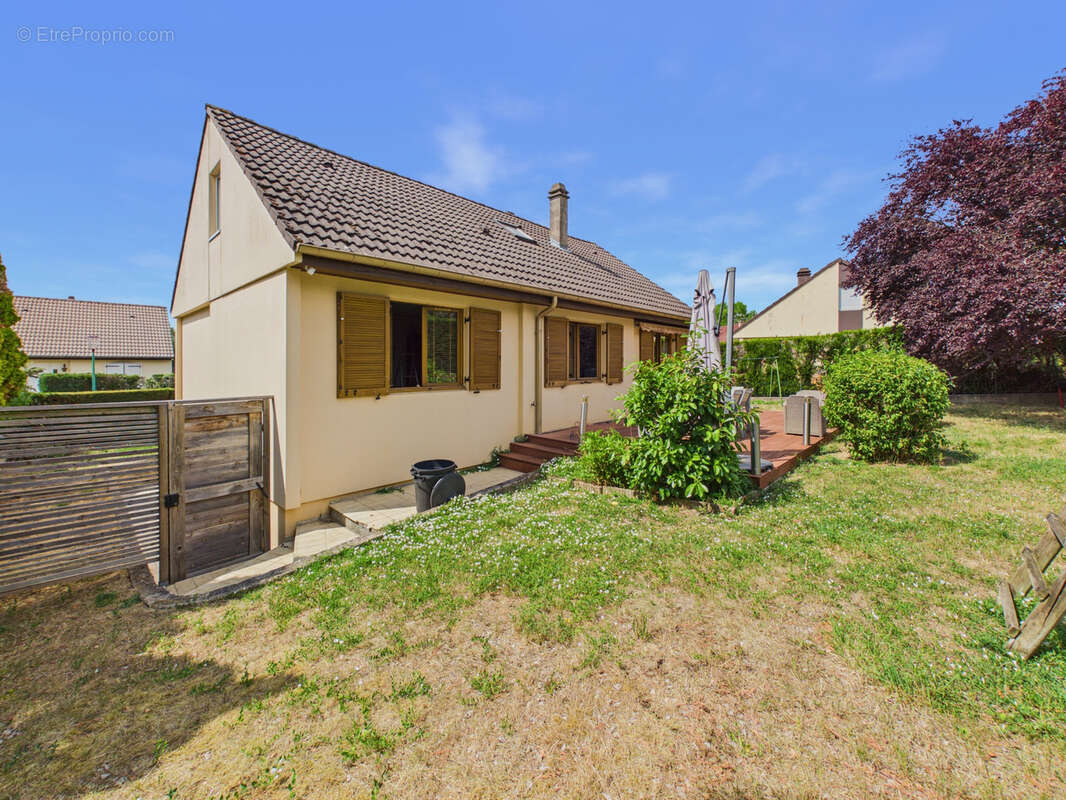 Maison Familiale à fort potentiel au coeur de MARLY - photo 2
