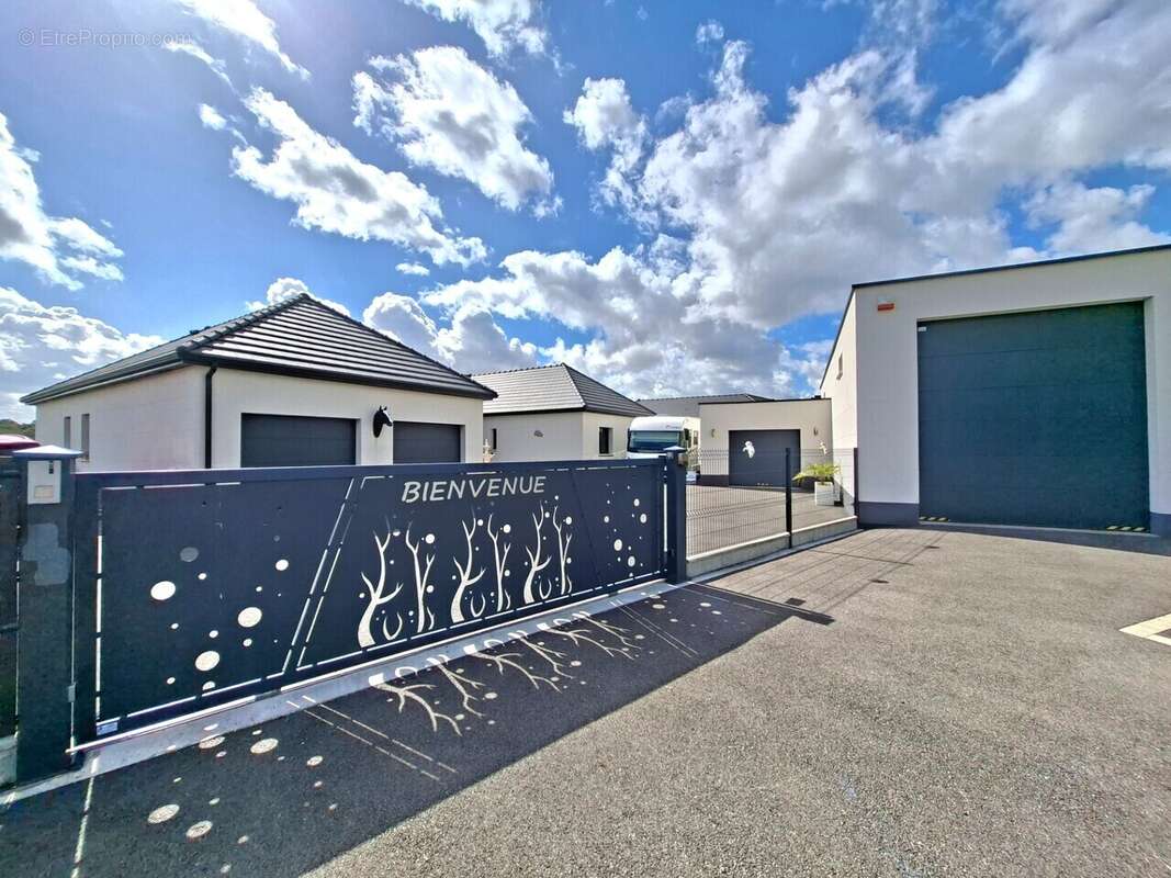 Maison à LA CHAUSSEE