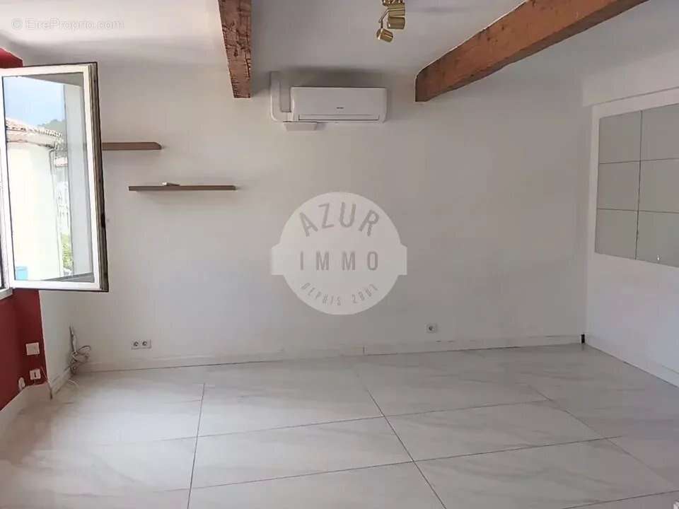 Appartement à SAINT-ZACHARIE