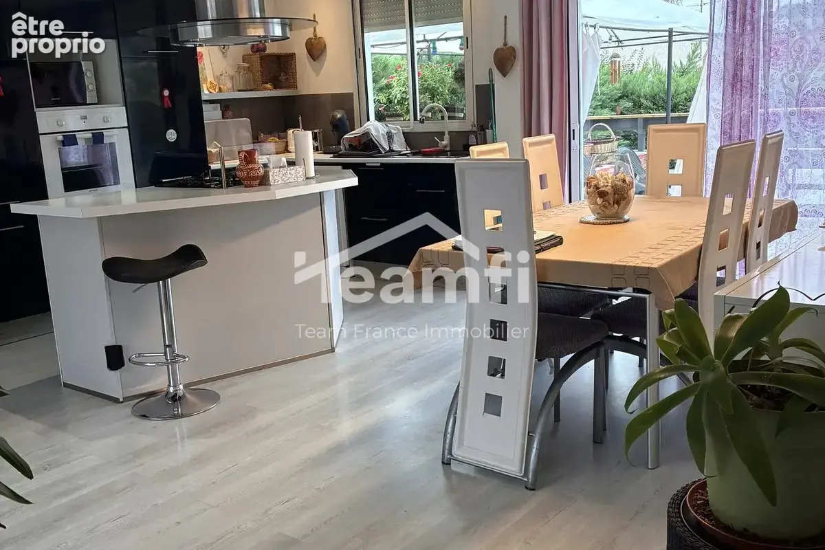 Maison 3 pièces 70 m² à vendre à Chatelguyon (63140) - photo 2