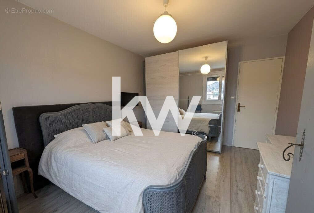 Appartement à SAINT-ETIENNE