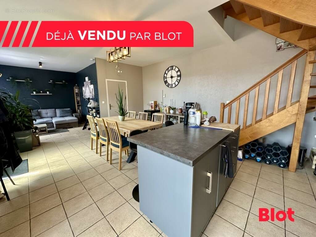 Maison à SAINT-MAUGAN