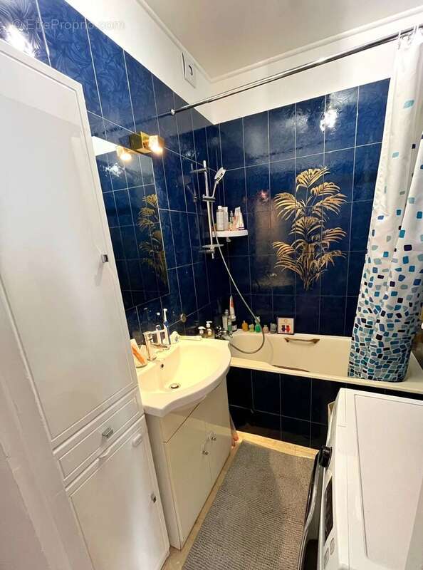 Appartement à LEVALLOIS-PERRET