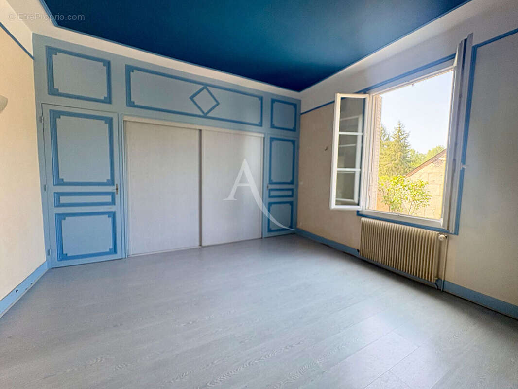 Maison bourgeoise 180 m2 - Saint-Georges sur Cher - photo 7