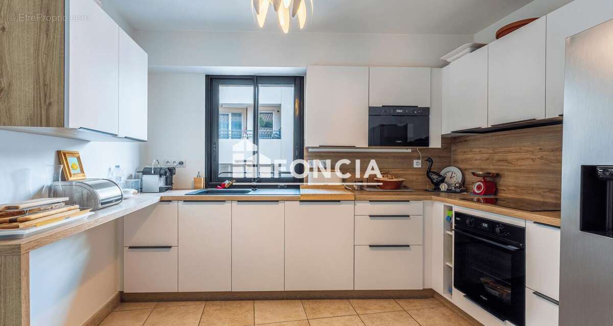 Appartement à SIX-FOURS-LES-PLAGES