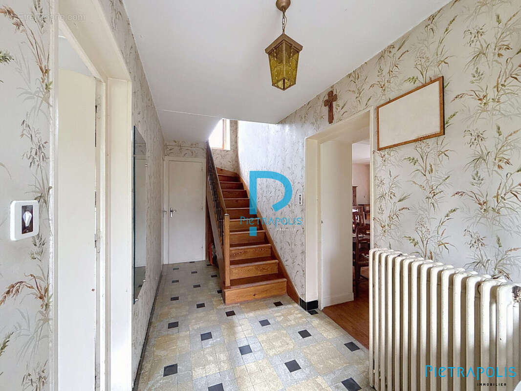 Maison 130 m² à Affoux  - photo 4