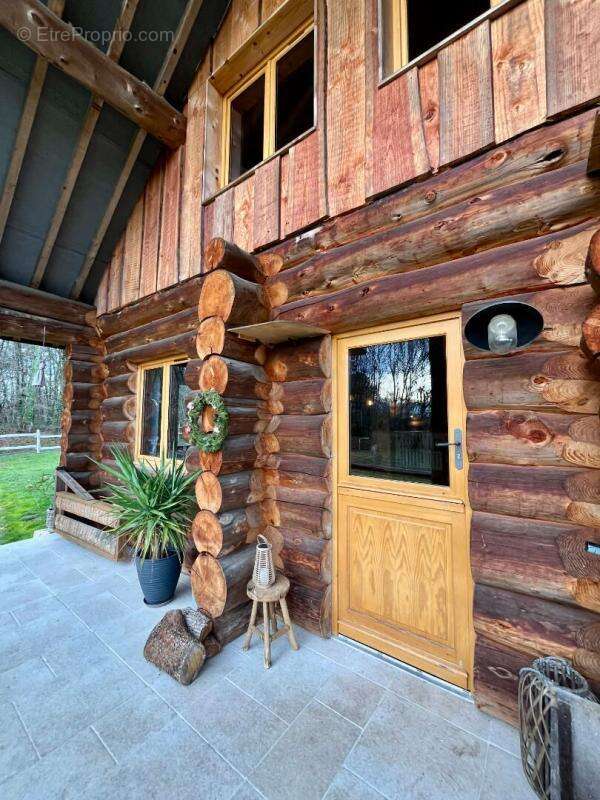 Chalet authentique de 144 m2 sur sous-sol - photo 6