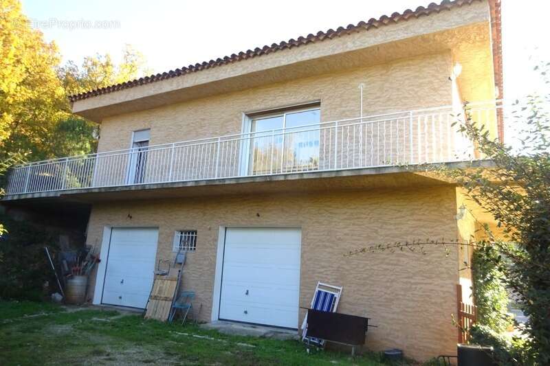 Maison à COLLOBRIERES