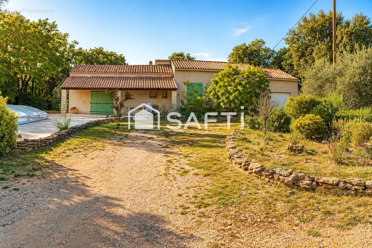 Photo 1 - Maison à TOURVES