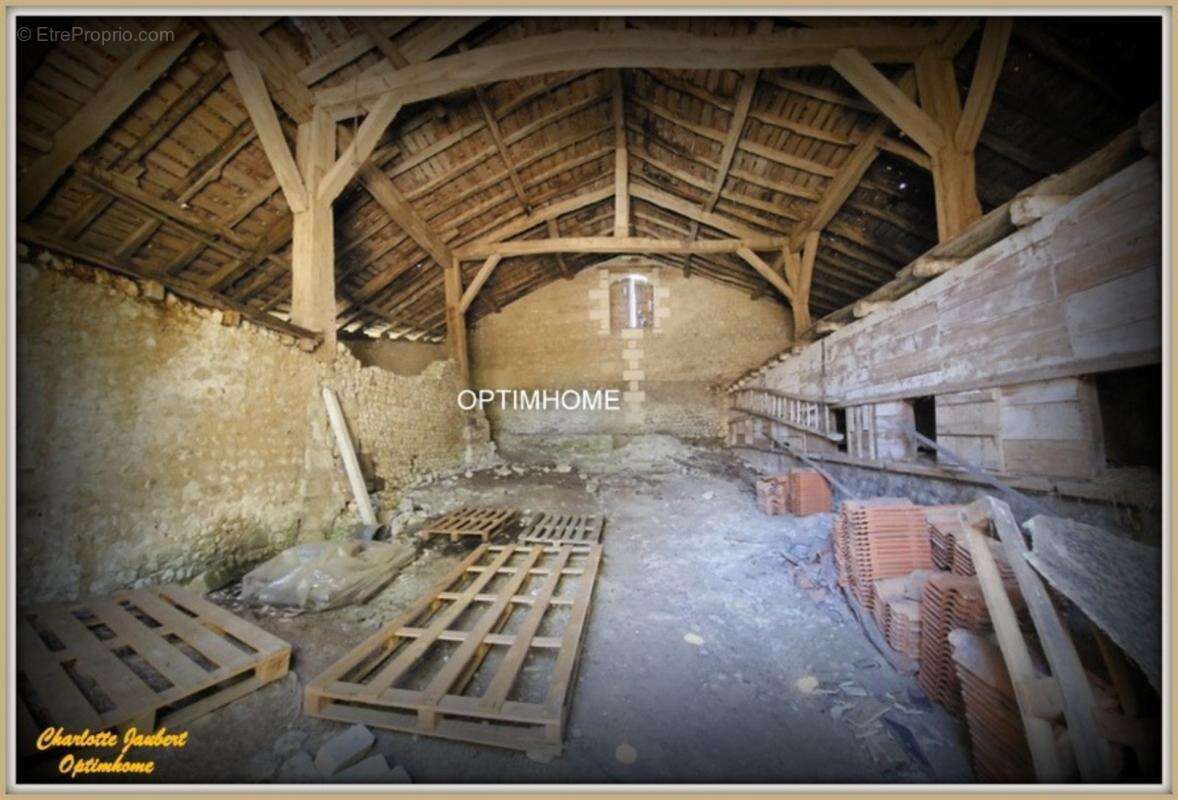 moulin à rénover avec dépendances et plus de 1,5 ha de terrain - photo 10