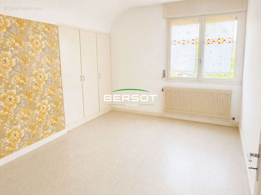 Maison 10 pièces sur grand sous-sol - photo 13