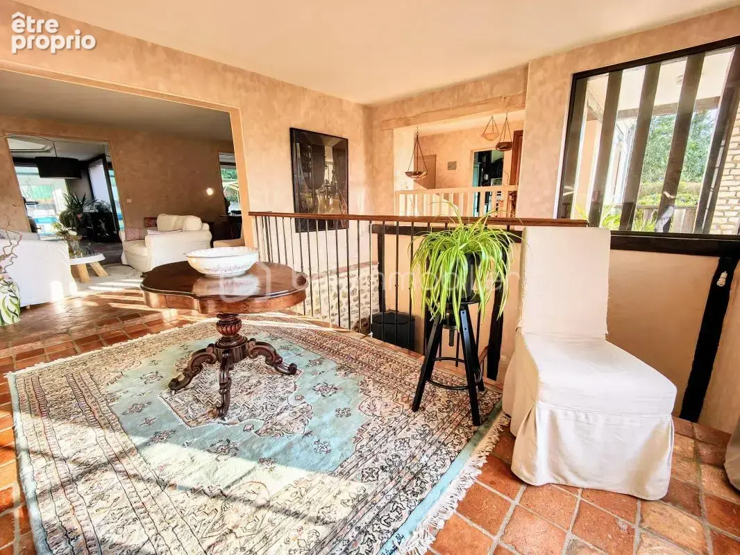Au calme, grande maison familiale 6 ch av jardin clos arboré, terrasse et piscine couverte - photo 12