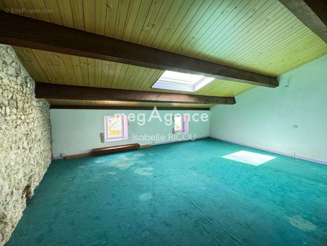 Maison à BOURCEFRANC-LE-CHAPUS