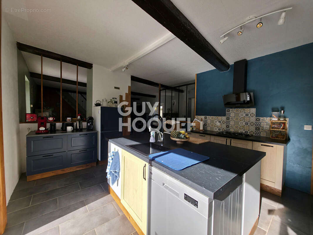 Maison à SAINT-JULIEN-LA-VETRE