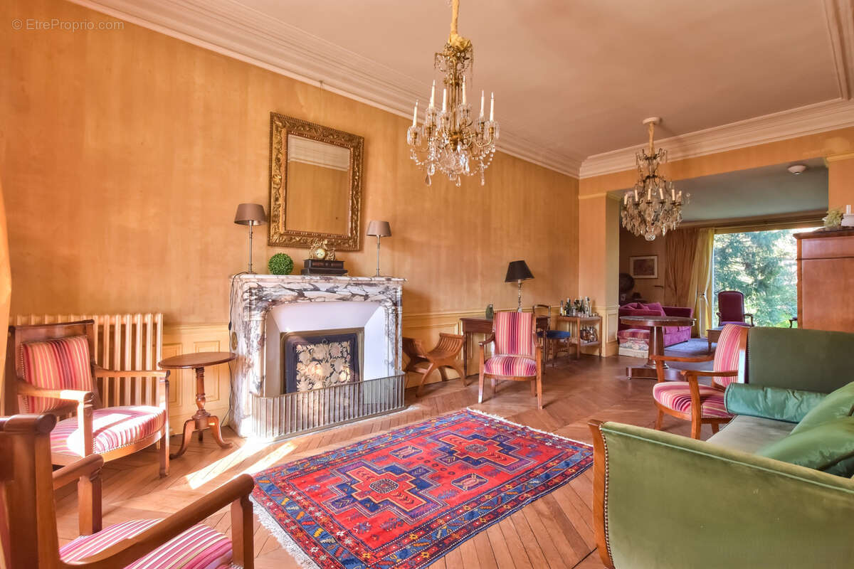 Maison à LE VESINET