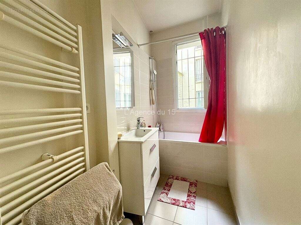 Appartement à PARIS-15E